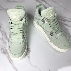 Men’s Sleek Mid-top Sneakers Shoes - Jordan 4 Retro "Seafoam” -Size Men 8